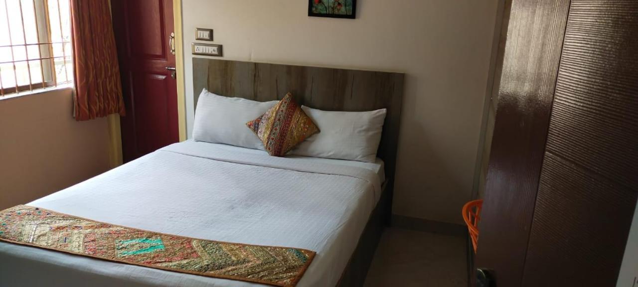 벵갈루루 Sk Residency B&B 외부 사진