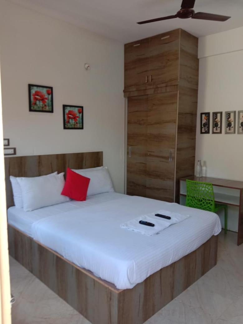 벵갈루루 Sk Residency B&B 외부 사진
